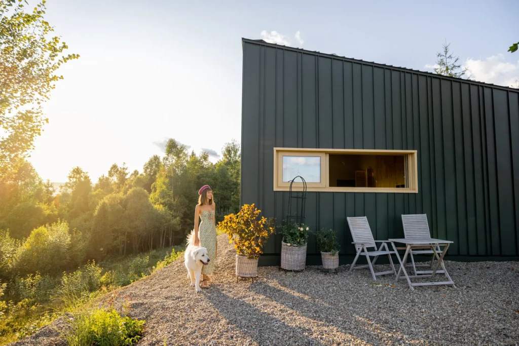 stroll with dog at modern green house 2025 03 14 23 11 11 utc - Habita5C - Inmobiliaria en Puebla