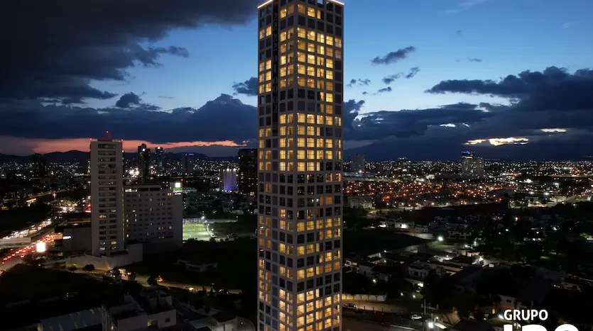 Selenite Tipo C Torre